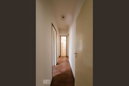 Corredor de apartamento para alugar com 3 quartos, 110m² em Coracao de Jesus, Belo Horizonte