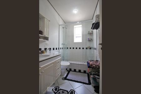 Banheiro da suíte 1 de casa à venda com 4 quartos, 750m² em Jardim Leonor, São Paulo