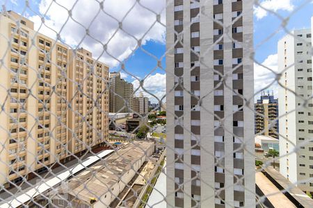 Vista da sacada de apartamento à venda com 2 quartos, 74m² em Bosque, Campinas
