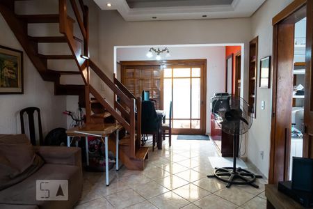 Sala de casa à venda com 3 quartos, 180m² em Campo Novo, Porto Alegre