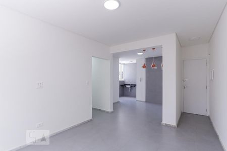 Sala de apartamento para alugar com 2 quartos, 73m² em Água Branca, São Paulo