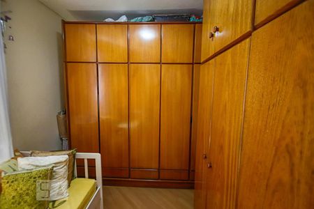 Quarto 1 de apartamento para alugar com 3 quartos, 74m² em Jardim Ester Yolanda, São Paulo