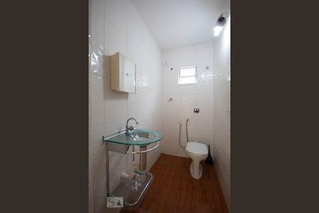 Lavabo de casa para alugar com 5 quartos, 130m² em Bonfim, Osasco