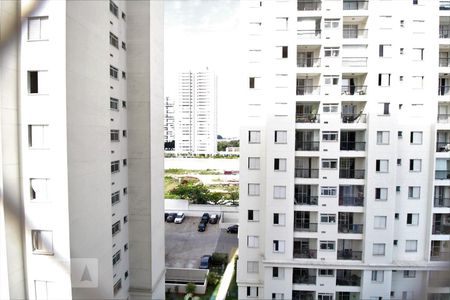 Vista da suíte  de apartamento para alugar com 2 quartos, 51m² em Vila Anastácio, São Paulo