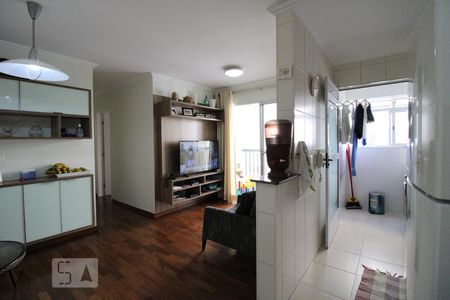 Sala  de apartamento para alugar com 2 quartos, 51m² em Vila Anastácio, São Paulo