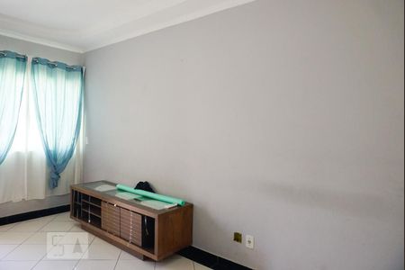 Sala de casa de condomínio para alugar com 2 quartos, 70m² em Vila Laís, São Paulo