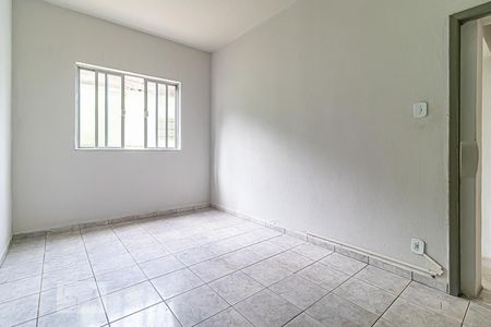 Quarto de casa para alugar com 1 quarto, 40m² em Taquara, Rio de Janeiro