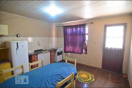 Sala e cozinha de apartamento à venda com 2 quartos, 96m² em Igara, Canoas