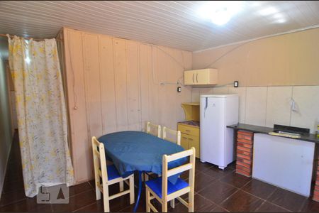 Sala e cozinha de apartamento à venda com 2 quartos, 96m² em Igara, Canoas