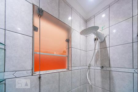 Chuveiro de casa à venda com 4 quartos, 178m² em Condomínio Maracanã, Santo André