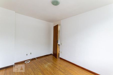 Quarto 2 de apartamento para alugar com 2 quartos, 54m² em Santa Rosa, Niterói