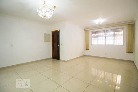 Sala de casa à venda com 5 quartos, 200m² em Vila Gumercindo, São Paulo