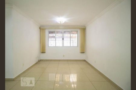 Sala de casa à venda com 5 quartos, 200m² em Vila Gumercindo, São Paulo