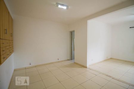 Suíte  de casa à venda com 5 quartos, 200m² em Vila Gumercindo, São Paulo