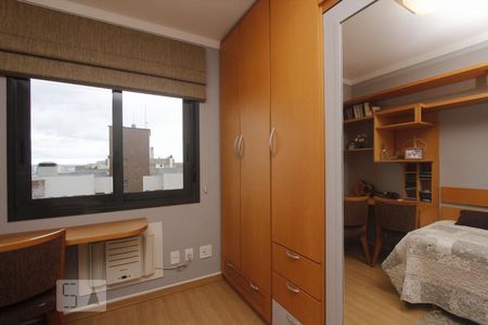 QUARTO 1 de apartamento para alugar com 3 quartos, 101m² em São João, Porto Alegre