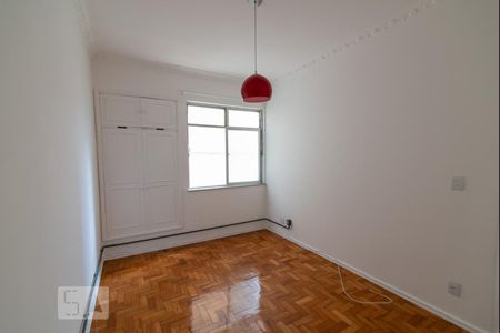 Apartamento à venda com 66m², 2 quartos e sem vagaSala