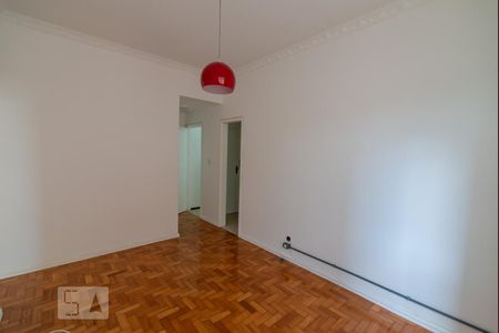 Apartamento à venda com 66m², 2 quartos e sem vagaSala