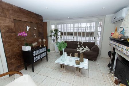Sala de casa de condomínio à venda com 3 quartos, 278m² em Ipanema, Porto Alegre