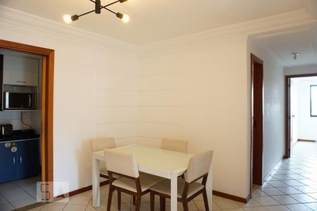 Sala de apartamento para alugar com 3 quartos, 99m² em Barra da Tijuca, Rio de Janeiro