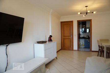 Sala de apartamento para alugar com 3 quartos, 99m² em Barra da Tijuca, Rio de Janeiro