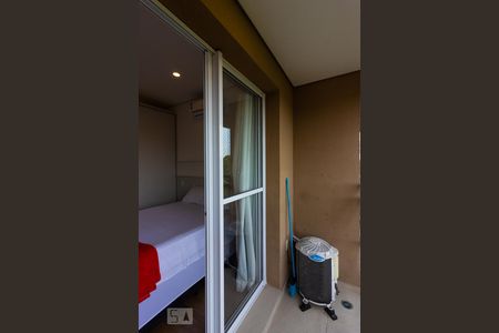 Varanda - Quarto de kitnet/studio para alugar com 1 quarto, 27m² em Granja Viana, Cotia