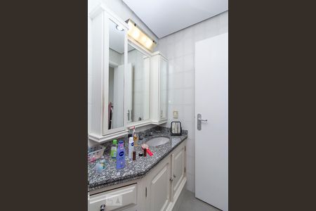 Apartamento à venda com 101m², 3 quartos e 2 vagas Apartamento à venda com 101m², 3 quartos e 2 vagasBanheiro da Suíte