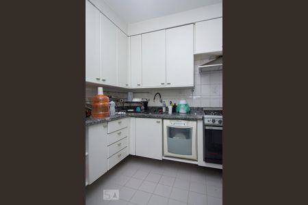 Apartamento à venda com 101m², 3 quartos e 2 vagas Apartamento à venda com 101m², 3 quartos e 2 vagasCozinha - Armários