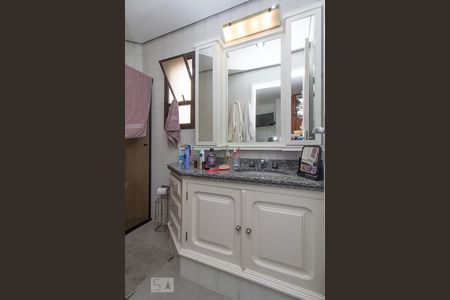 Apartamento à venda com 101m², 3 quartos e 2 vagas Apartamento à venda com 101m², 3 quartos e 2 vagasBanheiro da Suíte