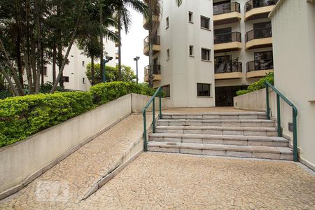 Apartamento à venda com 101m², 3 quartos e 2 vagas Apartamento à venda com 101m², 3 quartos e 2 vagasÁrea Comum - Entrada do Condomínio