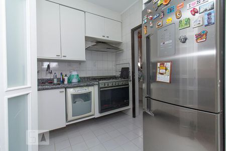 Apartamento à venda com 101m², 3 quartos e 2 vagas Apartamento à venda com 101m², 3 quartos e 2 vagasCozinha