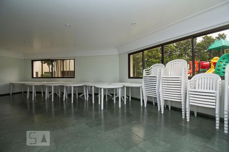 Apartamento à venda com 101m², 3 quartos e 2 vagas Apartamento à venda com 101m², 3 quartos e 2 vagasÁrea comum - Salão de festas