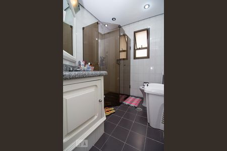 Apartamento à venda com 101m², 3 quartos e 2 vagas Apartamento à venda com 101m², 3 quartos e 2 vagasBanheiro Corredor