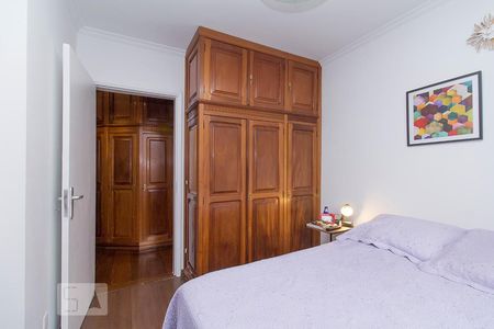 Apartamento à venda com 101m², 3 quartos e 2 vagas Apartamento à venda com 101m², 3 quartos e 2 vagasQuarto 2 - Armários