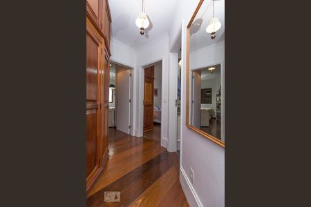 Apartamento à venda com 101m², 3 quartos e 2 vagas Apartamento à venda com 101m², 3 quartos e 2 vagasCorredor