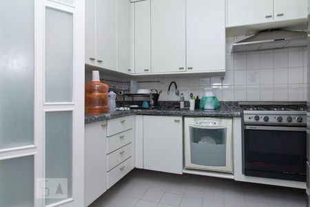 Apartamento à venda com 101m², 3 quartos e 2 vagas Apartamento à venda com 101m², 3 quartos e 2 vagasCozinha - Armários