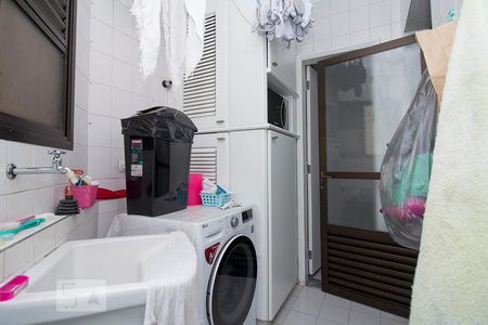 Apartamento à venda com 101m², 3 quartos e 2 vagas Apartamento à venda com 101m², 3 quartos e 2 vagasÁrea de Serviço