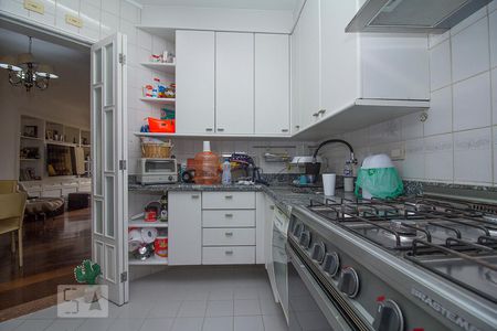 Apartamento à venda com 101m², 3 quartos e 2 vagas Apartamento à venda com 101m², 3 quartos e 2 vagasCozinha - Armários
