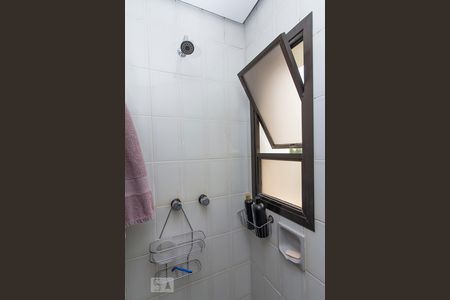 Apartamento à venda com 101m², 3 quartos e 2 vagas Apartamento à venda com 101m², 3 quartos e 2 vagasBanheiro da Suíte