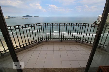 Varanda de apartamento para alugar com 4 quartos, 200m² em Praia das Astúrias, Guarujá