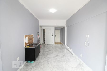 Sala/Quarto de kitnet/studio para alugar com 1 quarto, 30m² em Centro, Rio de Janeiro