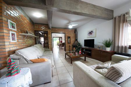 Sala de casa à venda com 4 quartos, 217m² em Feitoria, São Leopoldo