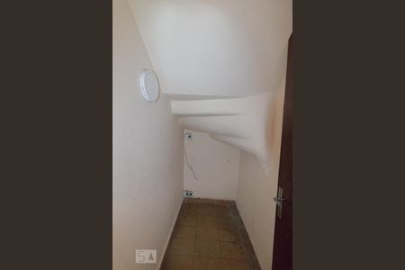 Despensa de casa à venda com 3 quartos, 199m² em Jardim Santo Elias, São Paulo