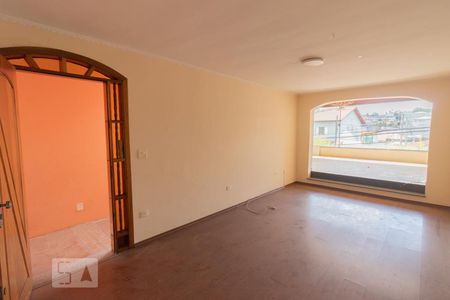 Casa à venda com 199m², 3 quartos e 3 vagasSala