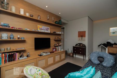 Sala de apartamento para alugar com 2 quartos, 76m² em Água Branca, São Paulo