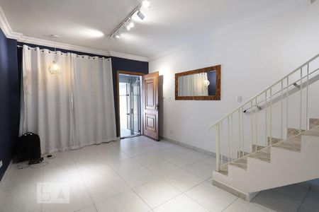 Sala de casa à venda com 2 quartos, 200m² em Vila Vitorio Mazzei, São Paulo