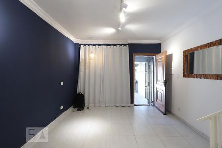 Sala de casa à venda com 2 quartos, 200m² em Vila Vitorio Mazzei, São Paulo