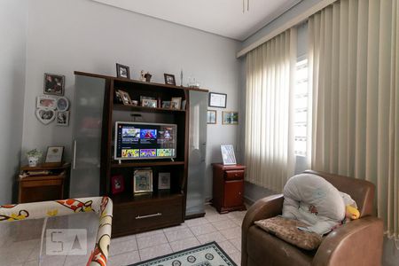 Casa à venda com 160m², 4 quartos e 2 vagasSala