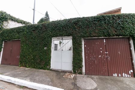 Casa à venda com 160m², 4 quartos e 2 vagas Casa à venda com 160m², 4 quartos e 2 vagasFachada