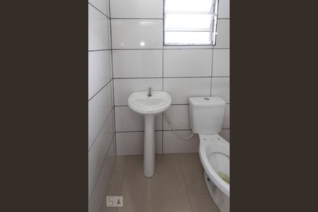 Banheiro de casa para alugar com 1 quarto, 50m² em Jardim Independência, São Paulo