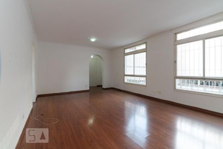 Sala de apartamento para alugar com 3 quartos, 135m² em Cerqueira César, São Paulo